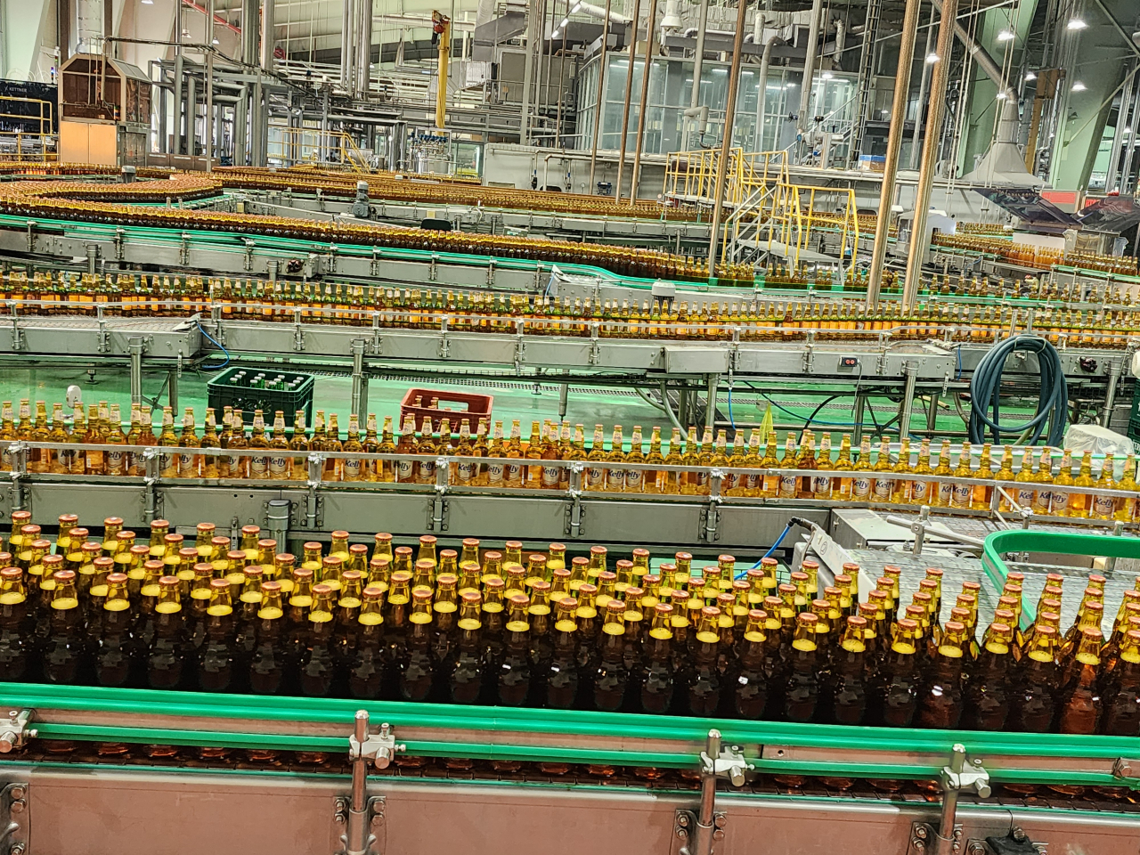 하이트진로 맥주공장 생산라인